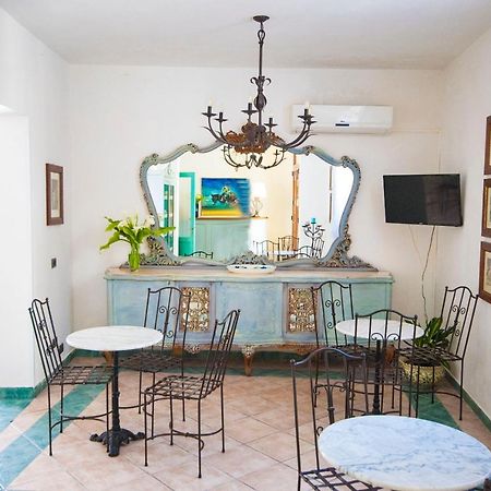 Albergo La Fontanella Noto Bagian luar foto