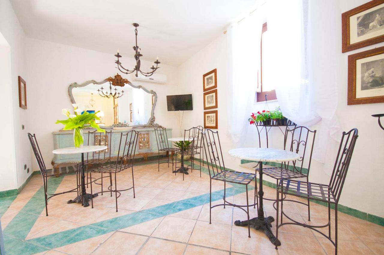 Albergo La Fontanella Noto Bagian luar foto