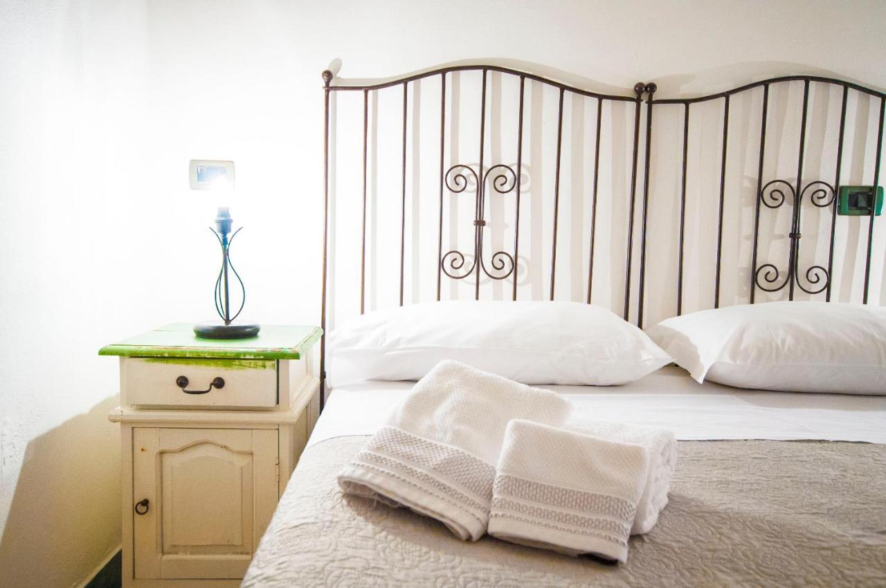 Albergo La Fontanella Noto Bagian luar foto