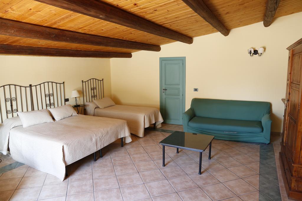 Albergo La Fontanella Noto Bagian luar foto