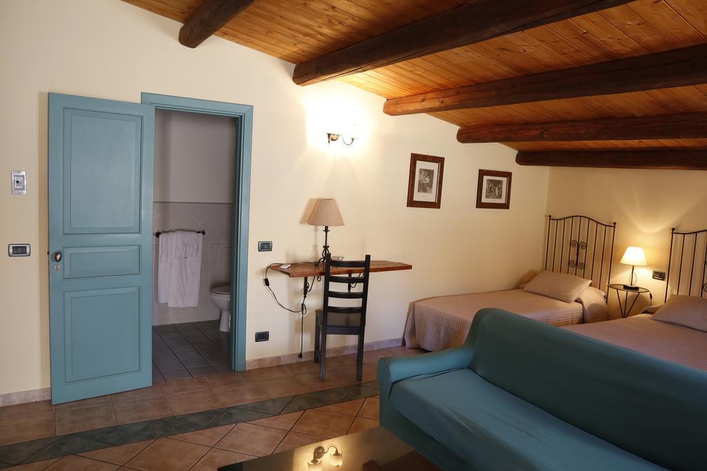 Albergo La Fontanella Noto Bagian luar foto